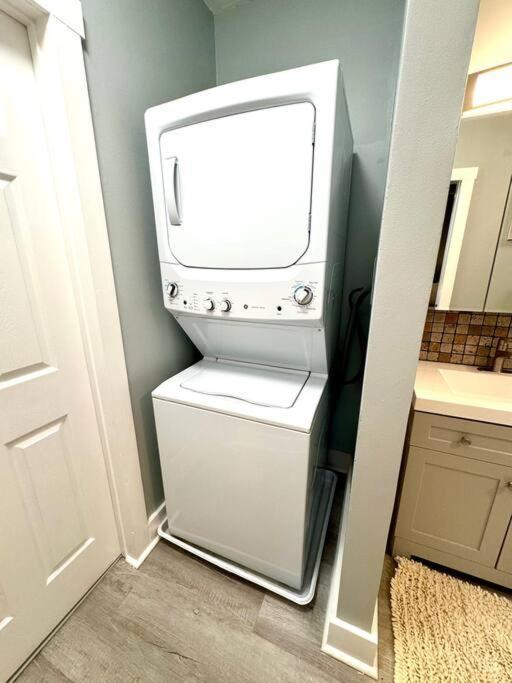 Apartamento Little House On 47Th Cleveland Exterior foto