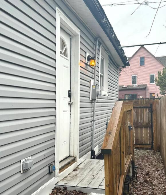 Apartamento Little House On 47Th Cleveland Exterior foto