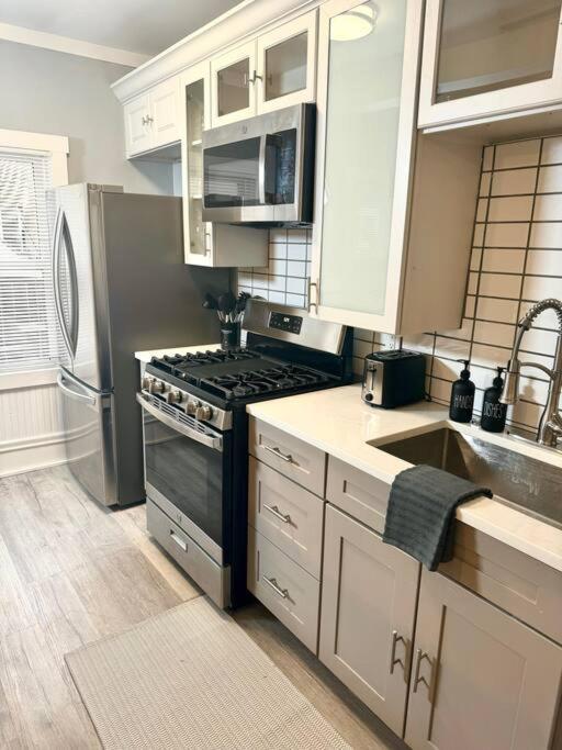 Apartamento Little House On 47Th Cleveland Exterior foto